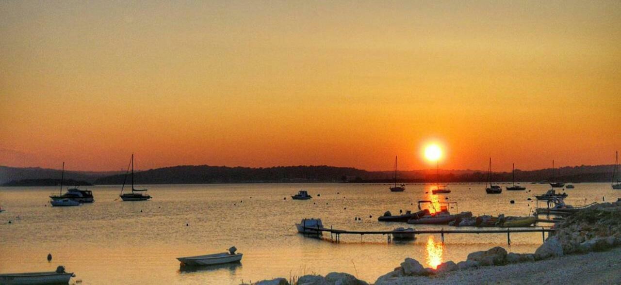 Seafront Apartment Gaby Medulin Dış mekan fotoğraf